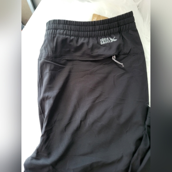 NEW Eddie Bauer Men's Black Joggers, Size T Large - Picture 4 of 6